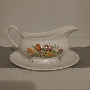 SIMPSONS POTTERS, COBRIDGE Solian Ware (Floral) Gravy Boat (Made in England)